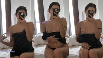 Carolina Bell caiu na net filmando os peitos durinhos na frente do espelho