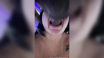 Raquel Araújo pagando boquete guloso na piroca preta do negão