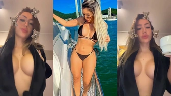 Jéssica Pacheco Onlyfans nua exibindo os peitos grandes com cara de safada