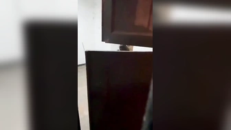 Padre flagra real transando com a novinha beata dentro da igreja