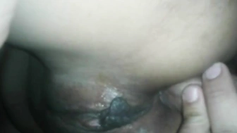 Moreninha amadora dando o cu e a buceta na putaria caseira deliciosa