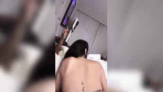 Novinha telegram Bia Miranda mamando o pau duro do negão caiu na net