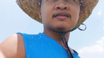 Incesto amador nacional comendo a bucetinha da prima gostosa no celeiro