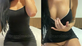 Onlyfans Carol Machado rebolando com vestido com buceta de fora