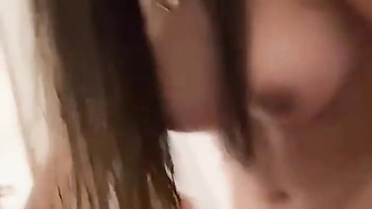 Mariana Casaroto porno gozando sentando com piroca do macho na buceta