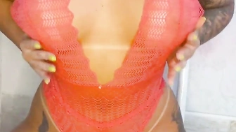 Brena Barbosa vazada com lingerie na xota e peitos de fora