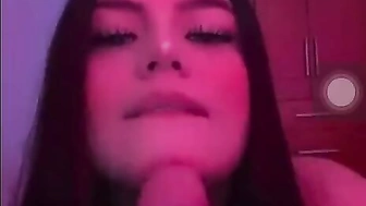 Karol Mantilla erome chupando pau gostoso do macho