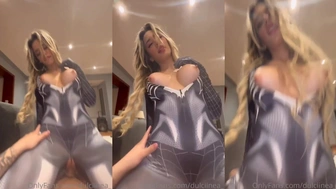 Dulcinea porno erome cavalgando com pau atolado na buceta