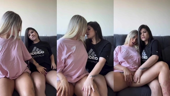 Julia Govea putaria lésbica beijos e carinhos nas bucetas