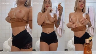 Novinha Ingrid Paixão mostrando seus peitos perfeitos
