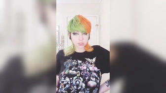 Emo novinha gostosa e atrevida toda peladinha safada