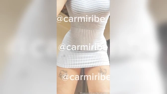 Carmiribe video amador se exibindo de vestido sem calcinha