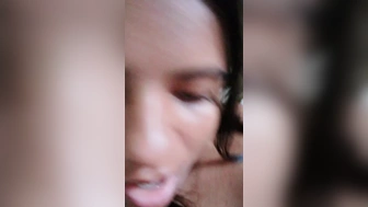Preta novinha deliciosa caiu na net se acariciando