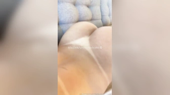 Cidinha Silva flagra dormindo peladinha empinando o rabo