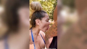 Loira do insta pagando boquete na cachoeira cheia de tesão