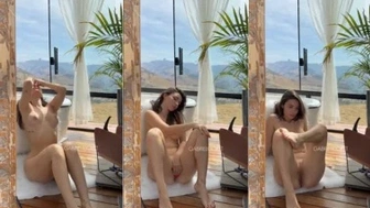 Gabrieli Dortt caiu na net pelada com a buceta molhada se masturbando em porno gostoso