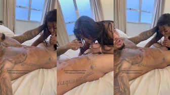 Uweliton porno caseiro colocando a vadia pra mamar gostoso