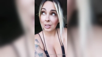 Joyce Gumeiro porn pelada mostrando os peitões naturais