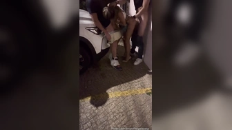 Erome Gataaasp dando a buceta para um comedor em publico