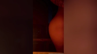 Ondejesseviu caiu na net metendo um vibrador no cuzinho e na buceta