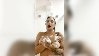 Victoria Foglia Privacy se exibindo no chuveiro cheia de tesão