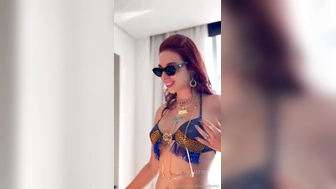 Cibelly Ferreira nudes se exibindo toda chapada com macho no motel