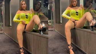 Jessica Del Sarto erome exibindo a buceta em publico cheia de tesão