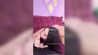 Victoria Matosa Xvideos pagando boquete em um pau de borracha