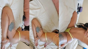 Xigiisa nua se exibindo cheia de tesão na cama