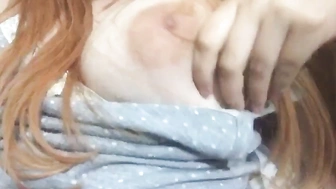 Bunny.sz23 sex controle novinha safada mostrando os peitos naturais